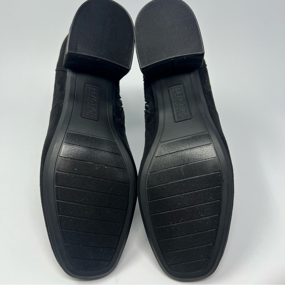 Kenneth Cole Roxy Booties
Size 7.5 - Picture 4 of 5